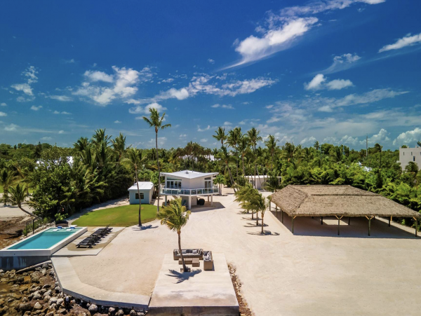Islamorada Three Bedroom Home with Full Ocean View & Pool